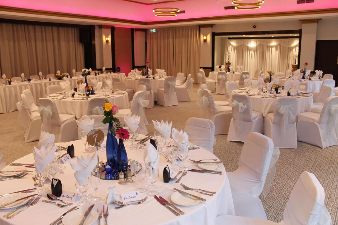 Swindon Blunsdon House Hotel, BW Premier Collection ภายนอก รูปภาพ