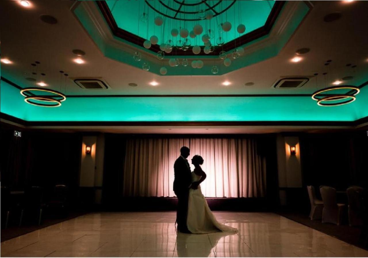Swindon Blunsdon House Hotel, BW Premier Collection ภายนอก รูปภาพ