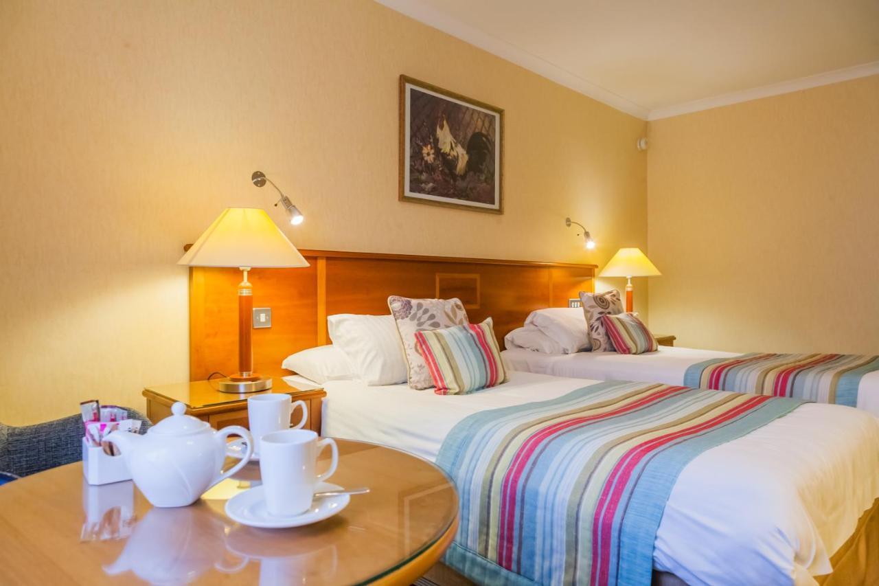 Swindon Blunsdon House Hotel, BW Premier Collection ภายนอก รูปภาพ
