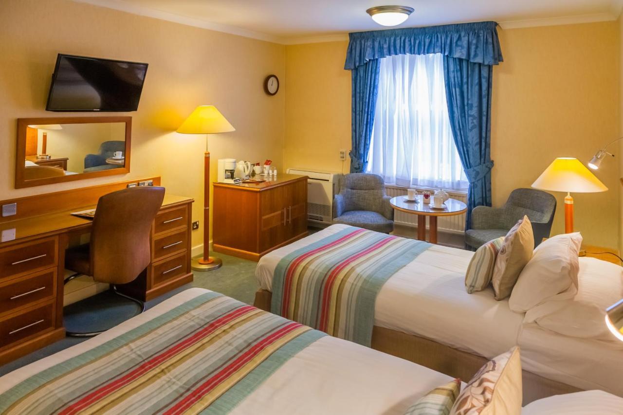 Swindon Blunsdon House Hotel, BW Premier Collection ภายนอก รูปภาพ