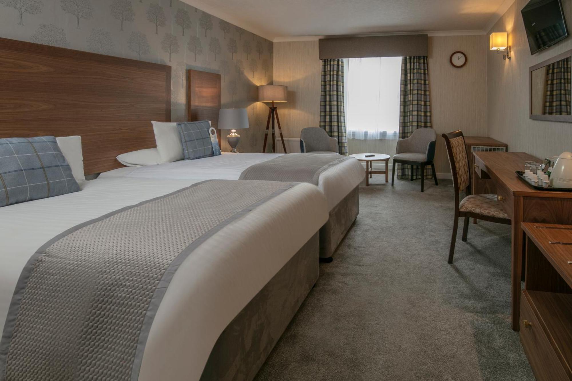 Swindon Blunsdon House Hotel, BW Premier Collection ภายนอก รูปภาพ