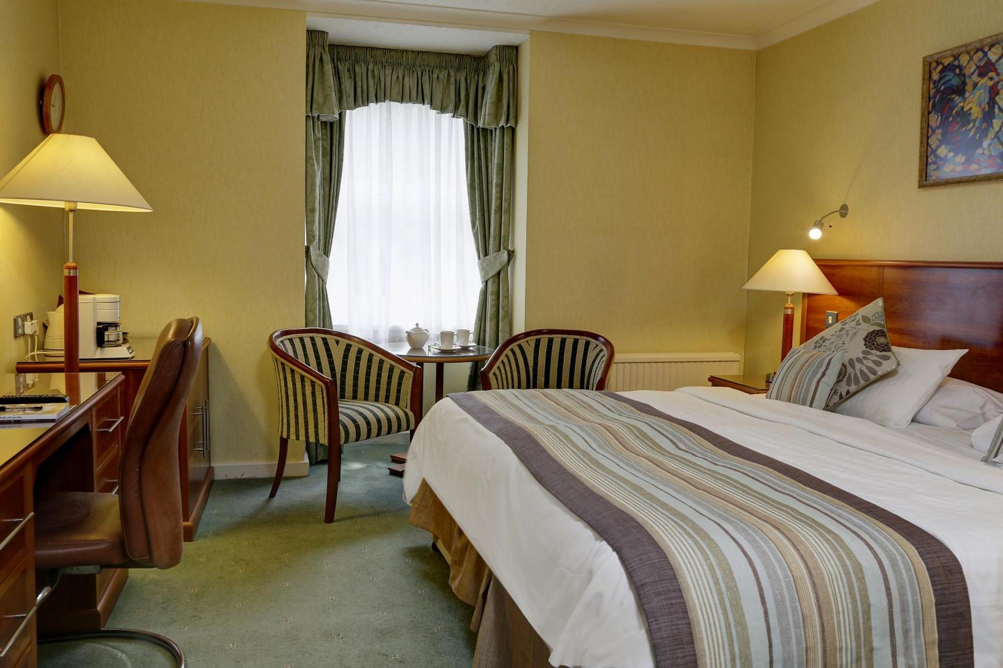 Swindon Blunsdon House Hotel, BW Premier Collection ภายนอก รูปภาพ