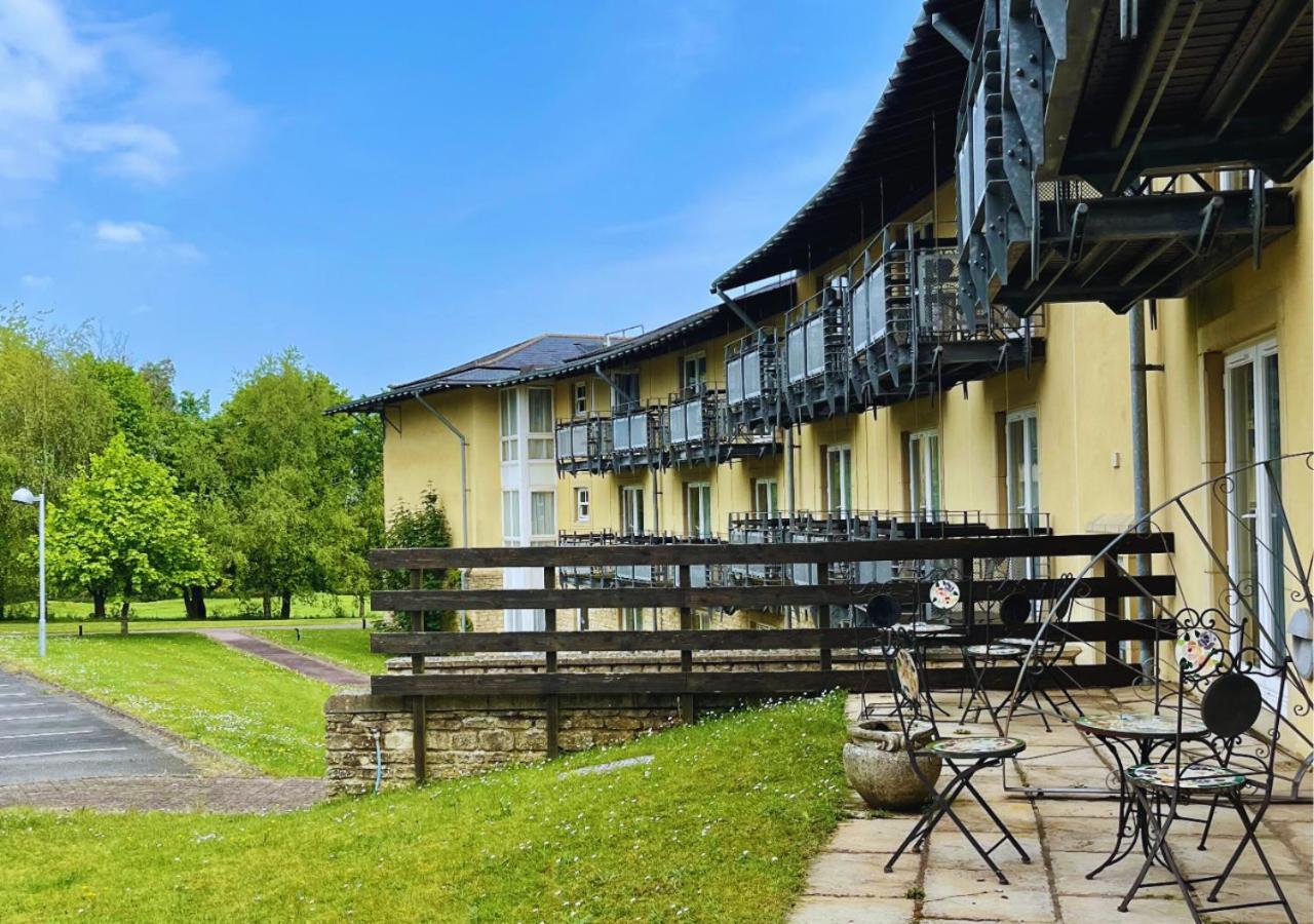 Swindon Blunsdon House Hotel, BW Premier Collection ภายนอก รูปภาพ