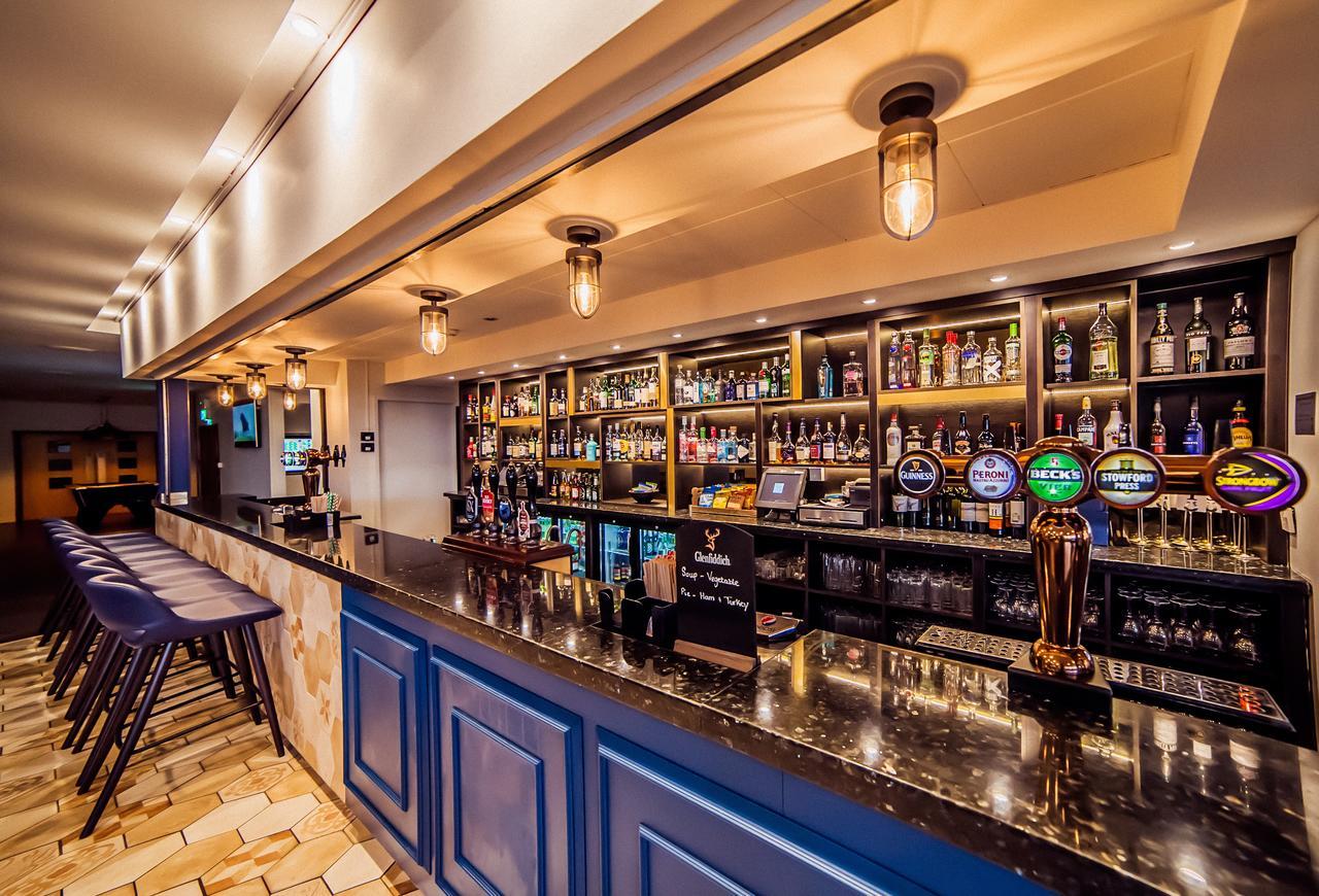 Swindon Blunsdon House Hotel, BW Premier Collection ภายนอก รูปภาพ