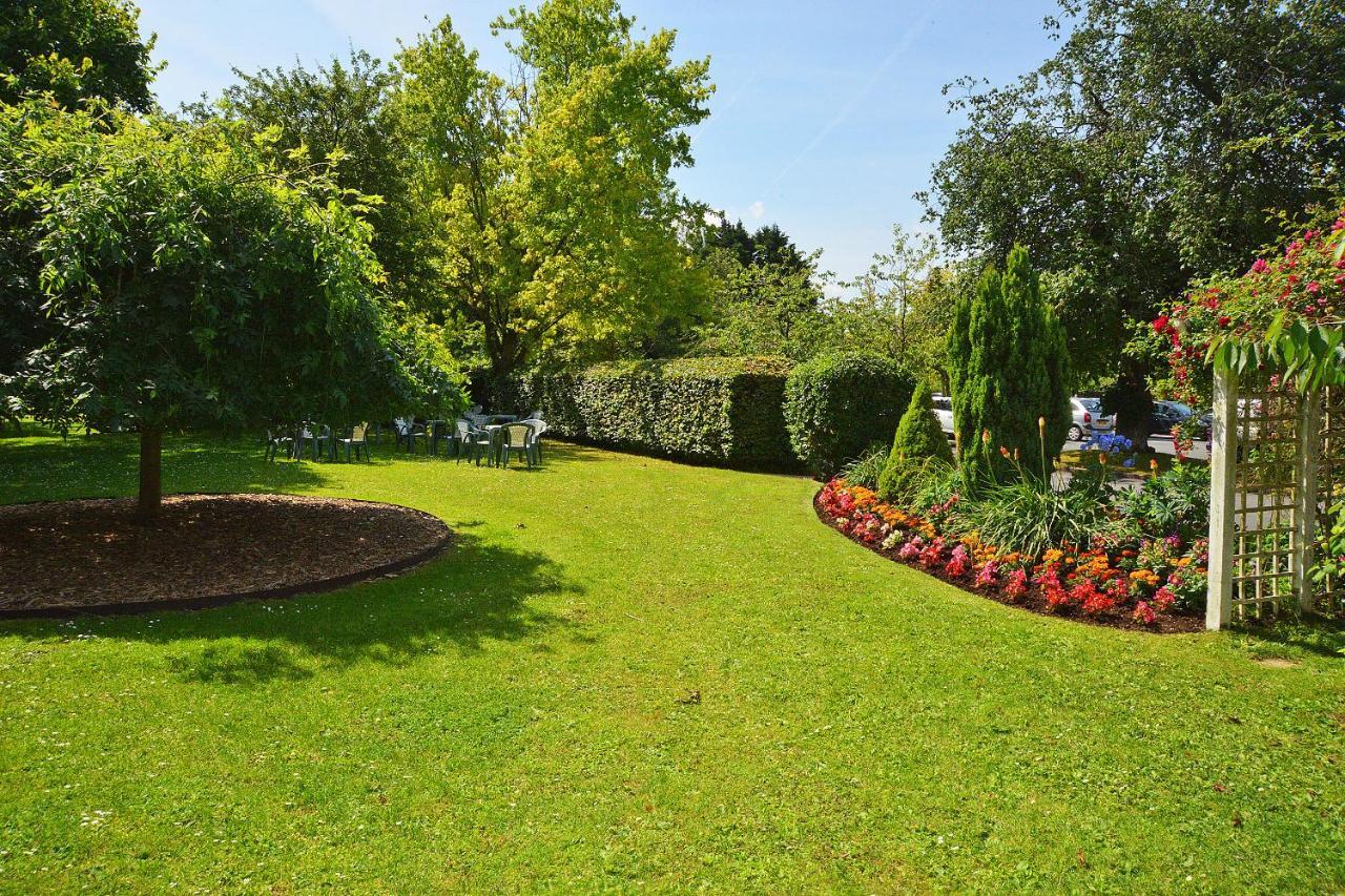 Swindon Blunsdon House Hotel, BW Premier Collection ภายนอก รูปภาพ